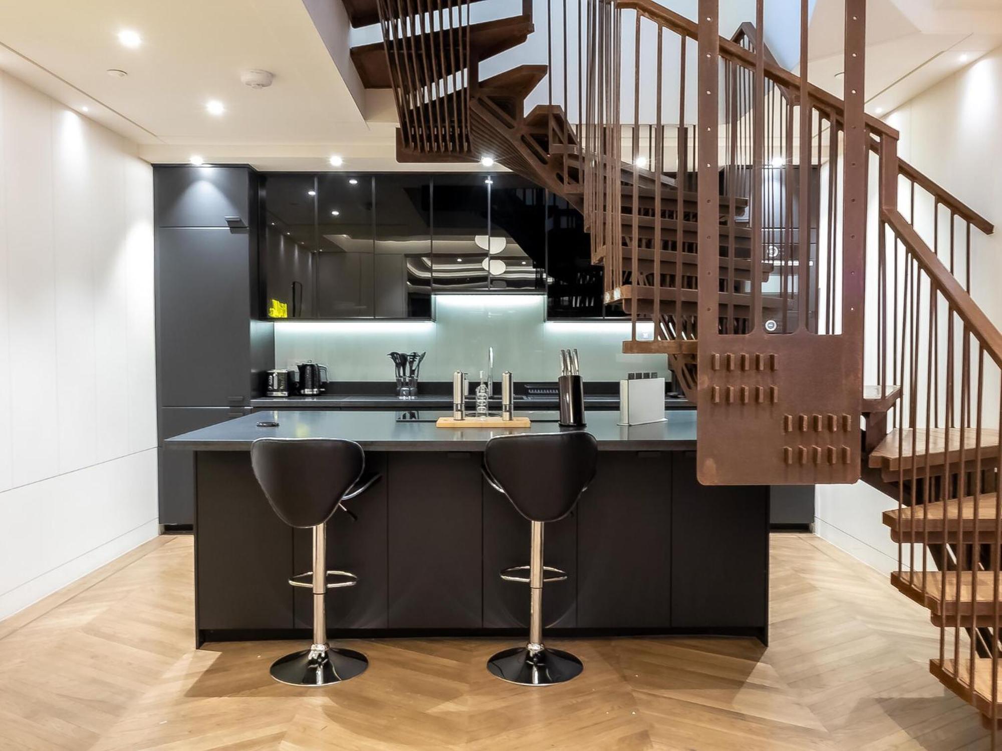 Modern Deluxe Five Bedroom House Near Chalk Farm Station By Belvilla London Exterior photo